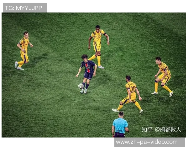 探索足球比赛用球的演变与技术创新对比赛的影响 探索足球比赛用球的演变与技术创新对比赛的影响