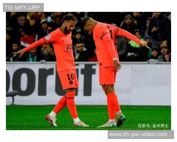 足球签字费的背后真相与影响分析及未来发展趋势探讨